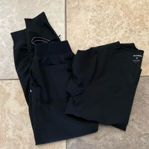 Jaanuu Classic Black Medical Scrubs size S